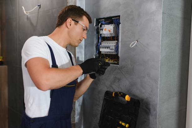 Best Licensed Electrician  in Plandome, NY